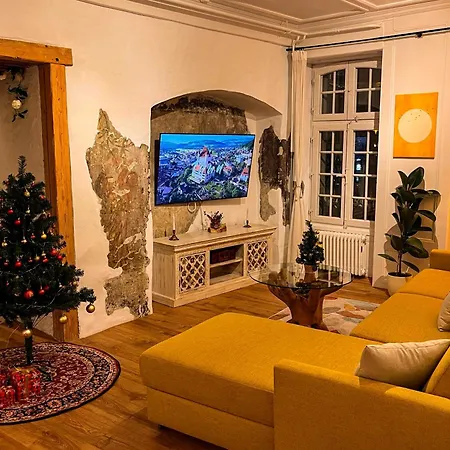 Leone - Golden Castle Loft - 120 M2 图恩