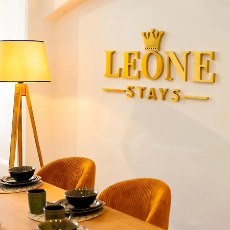 公寓 Leone - Golden Castle Loft - 120 M2 图恩