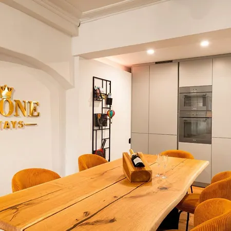 アパート 120m2 L Golden Castle Loft L Old Town L トゥーン