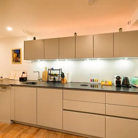 120m2 L Golden Castle Loft L Old Town L アパート