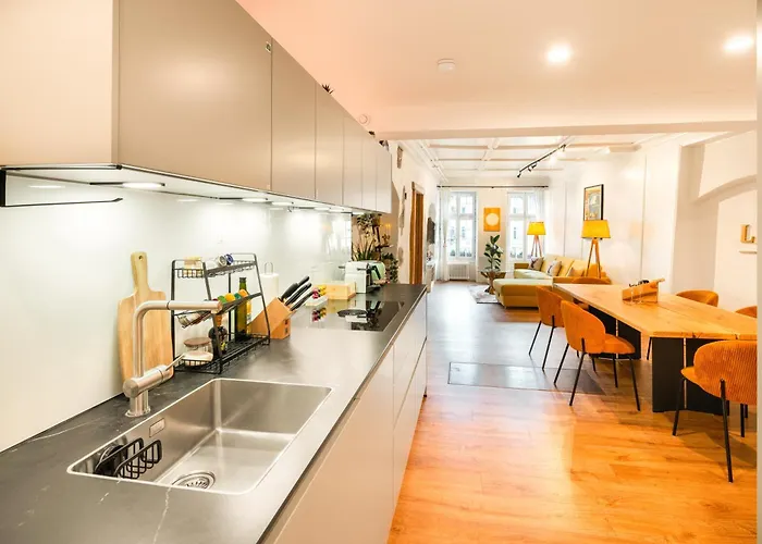 Leone Stays - Golden Castle Loft - 120 m2 Thun