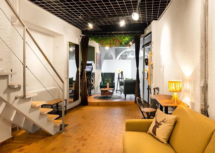 Appartamento Leone Stays - 120M2 Golden Castle Loft - *